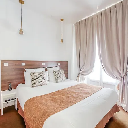 Queens Boutique מלון 3*