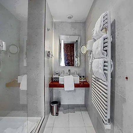 Hotel Queens Boutique
