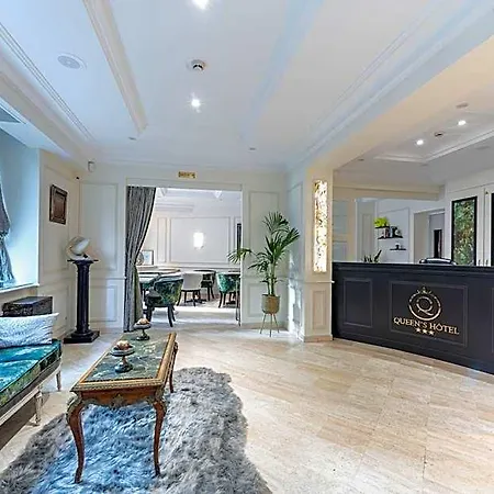 Queens Boutique Hotel 3*