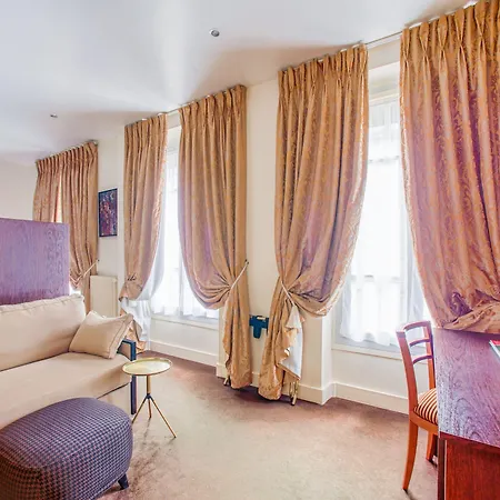 Queens Boutique Hotel 3*