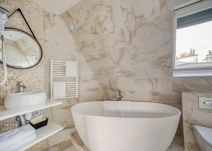 Queens Boutique Hotel