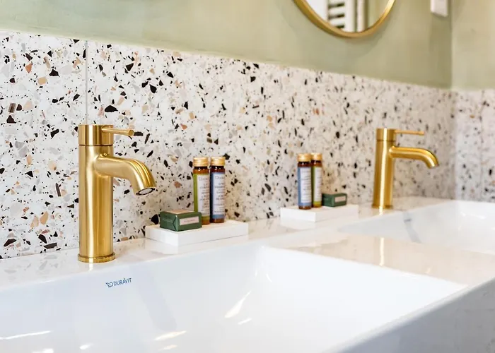 Hotel Queens Boutique