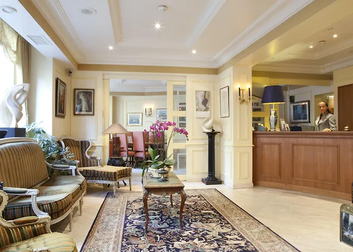 Queens Boutique Hotel 3*