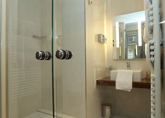 Hotel Queens Boutique 3*