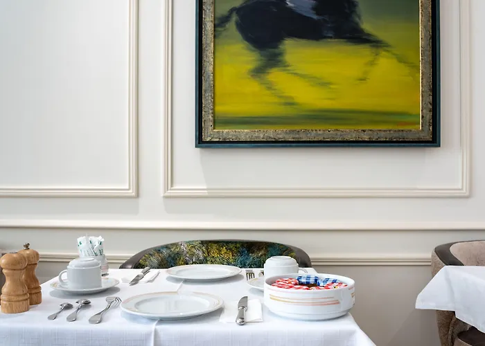 Hotel Queens Boutique Paris