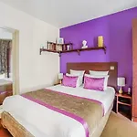 Queens Boutique 3*