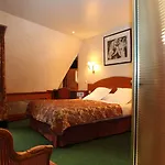 Hotel Queens Boutique 3*