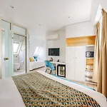 Queens Boutique 3*